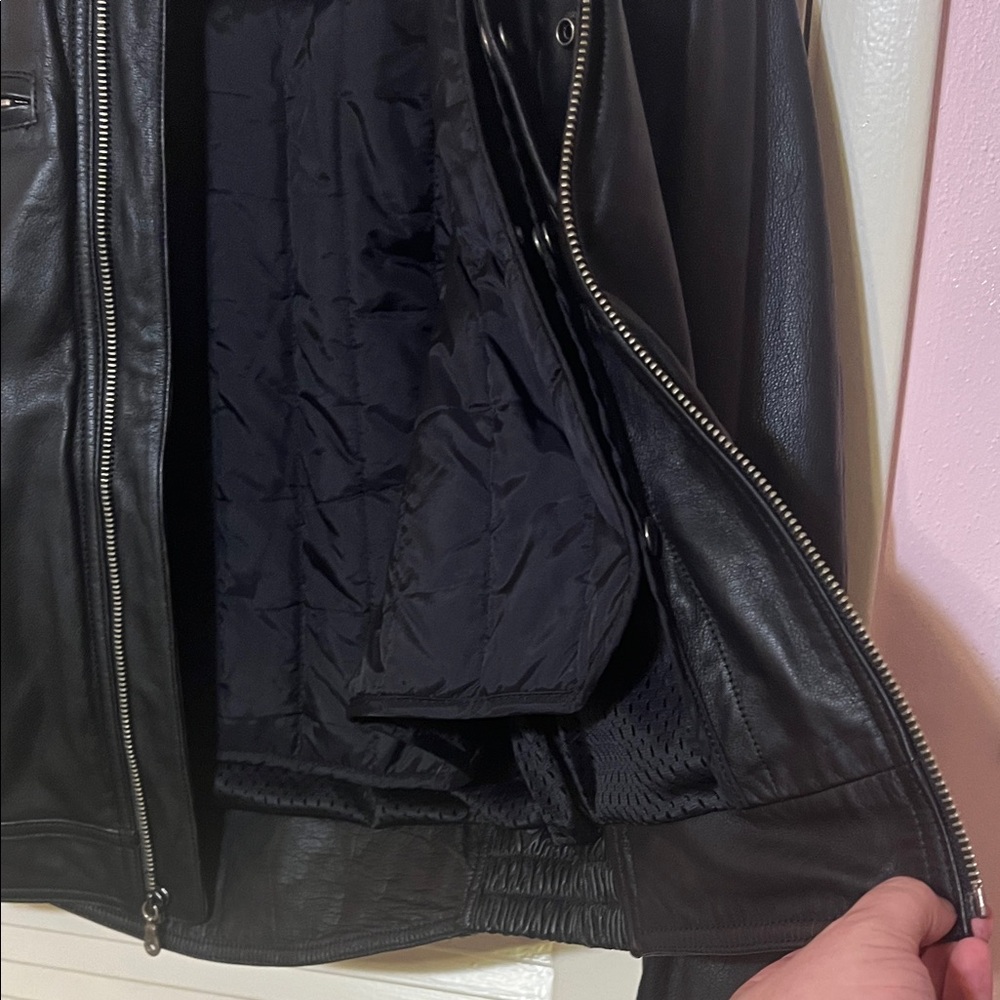 Harley-Davidson Black Leather Jacket - Picture 6 of 14